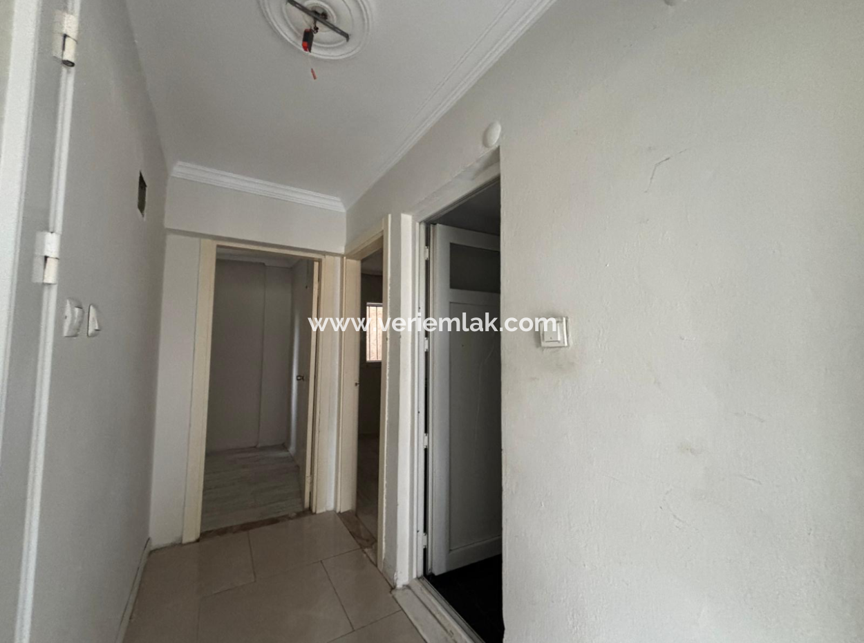 Alsancak Kıbrıs Şehitleri Yakını Boş 2+1 Fırsat Kiralık Daire