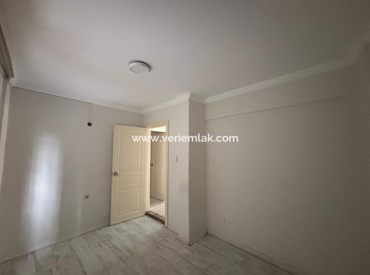 Alsancak Kıbrıs Şehitleri Yakını Boş 2+1 Fırsat Kiralık Daire