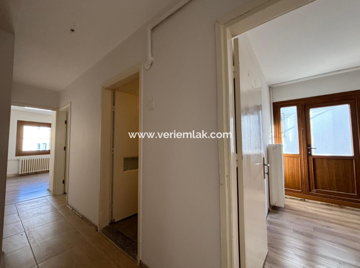 Alsancak Dutlu Sokak Mevkii Köşe 3+1 6.Kat 110M2 Kiralık Daire