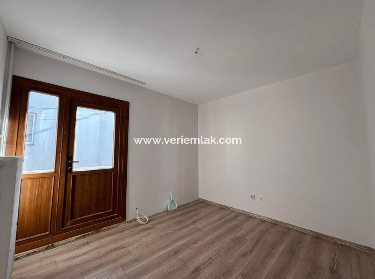 Alsancak Dutlu Sokak Mevkii Köşe 3+1 6.Kat 110M2 Kiralık Daire