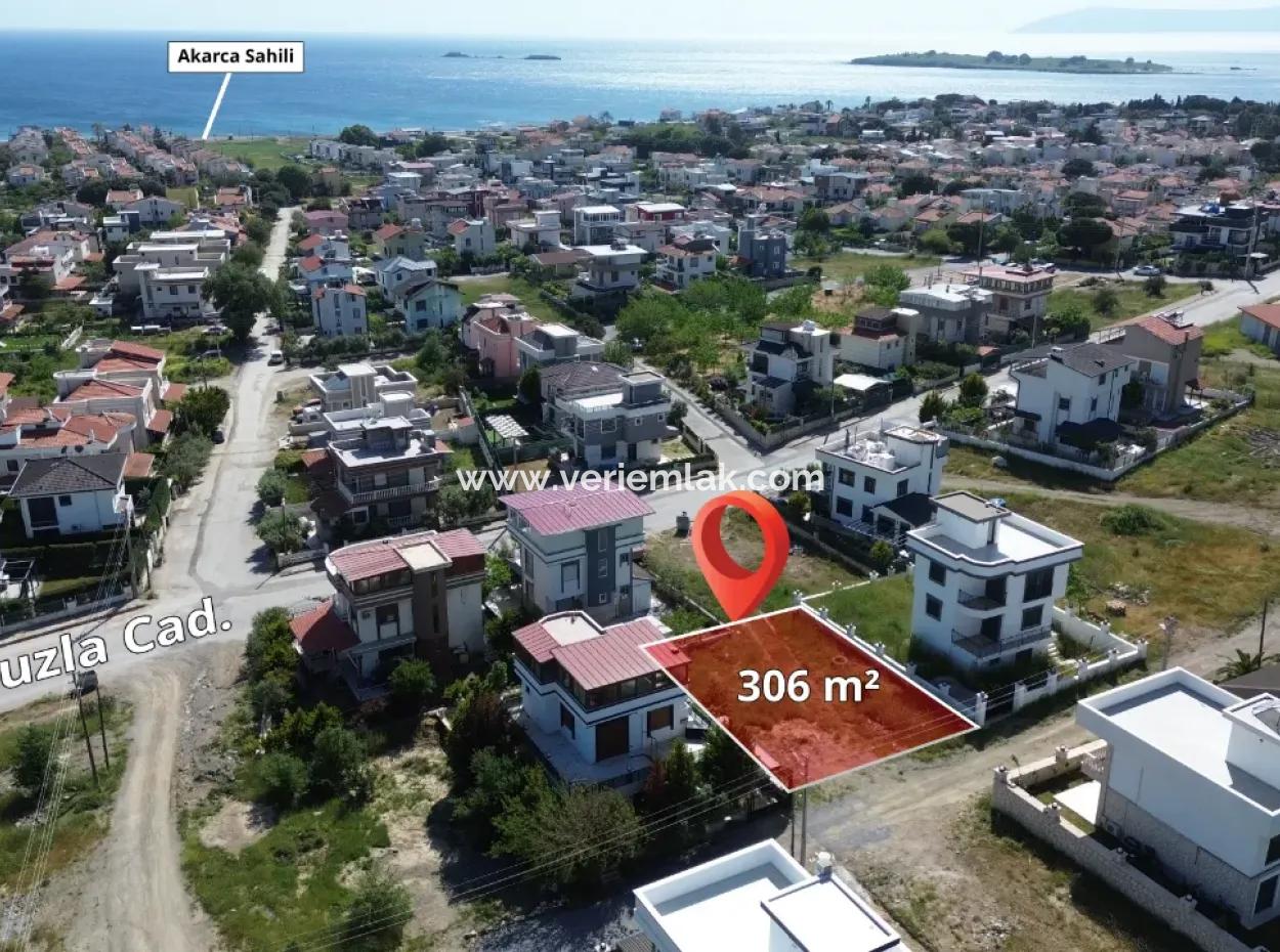 Seferihisar Akarca’da Denize Yürüme Mesafesinde Villa İmarlı Satılık Arsa