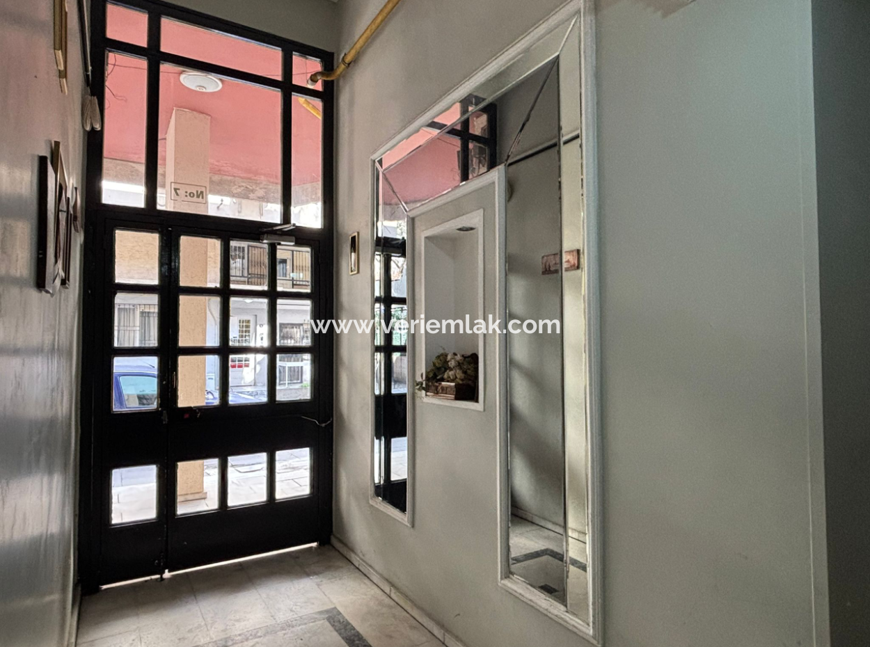 Alsancak Fuar Yakını 3+1 3.Kat Doğalgazlı Bakımlı Kiralık Daire!