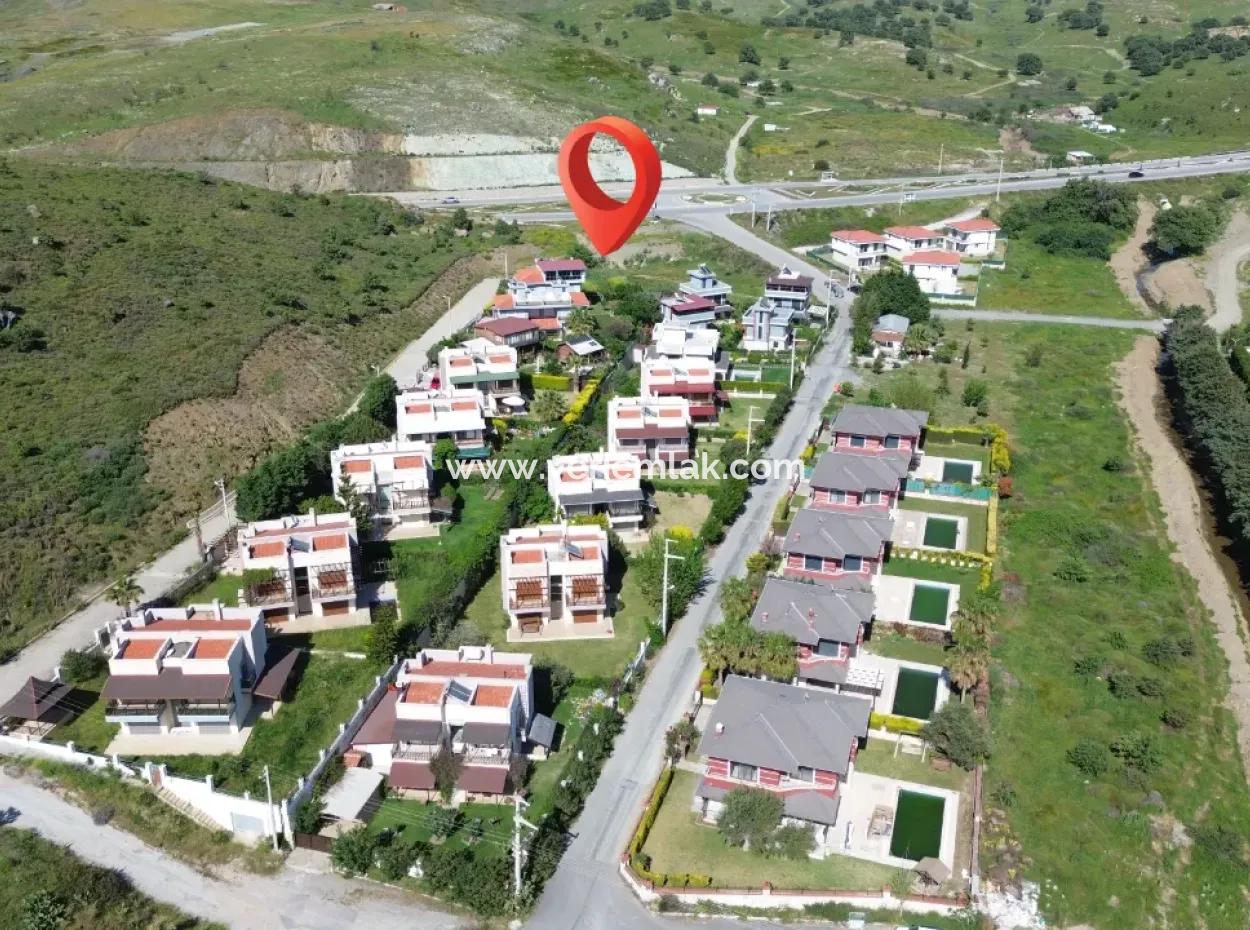 Seferihisar Akarca Orşal Koyu’nda 2 Ayrık Villa İmarlı Satılık Arsa