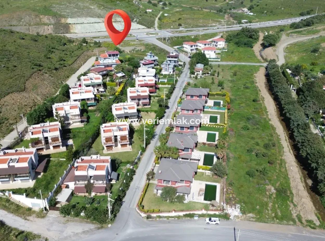 Seferihisar Akarca Orşal Koyu’nda 2 Ayrık Villa İmarlı Satılık Arsa