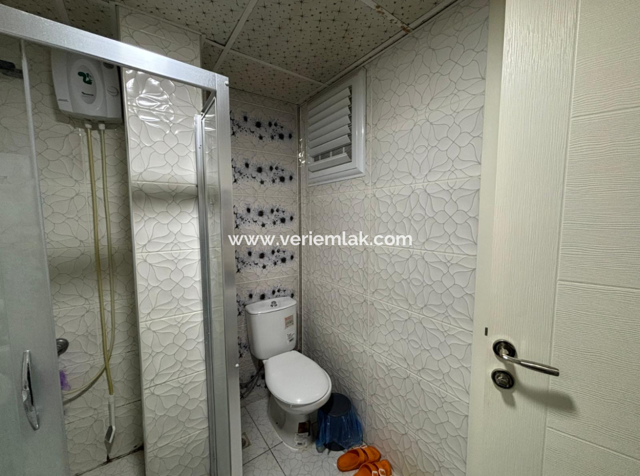 Buca’da Tınaztepe Hastanesi Yakını Zemin 1+0 Eşyalı Kiralık Daire
