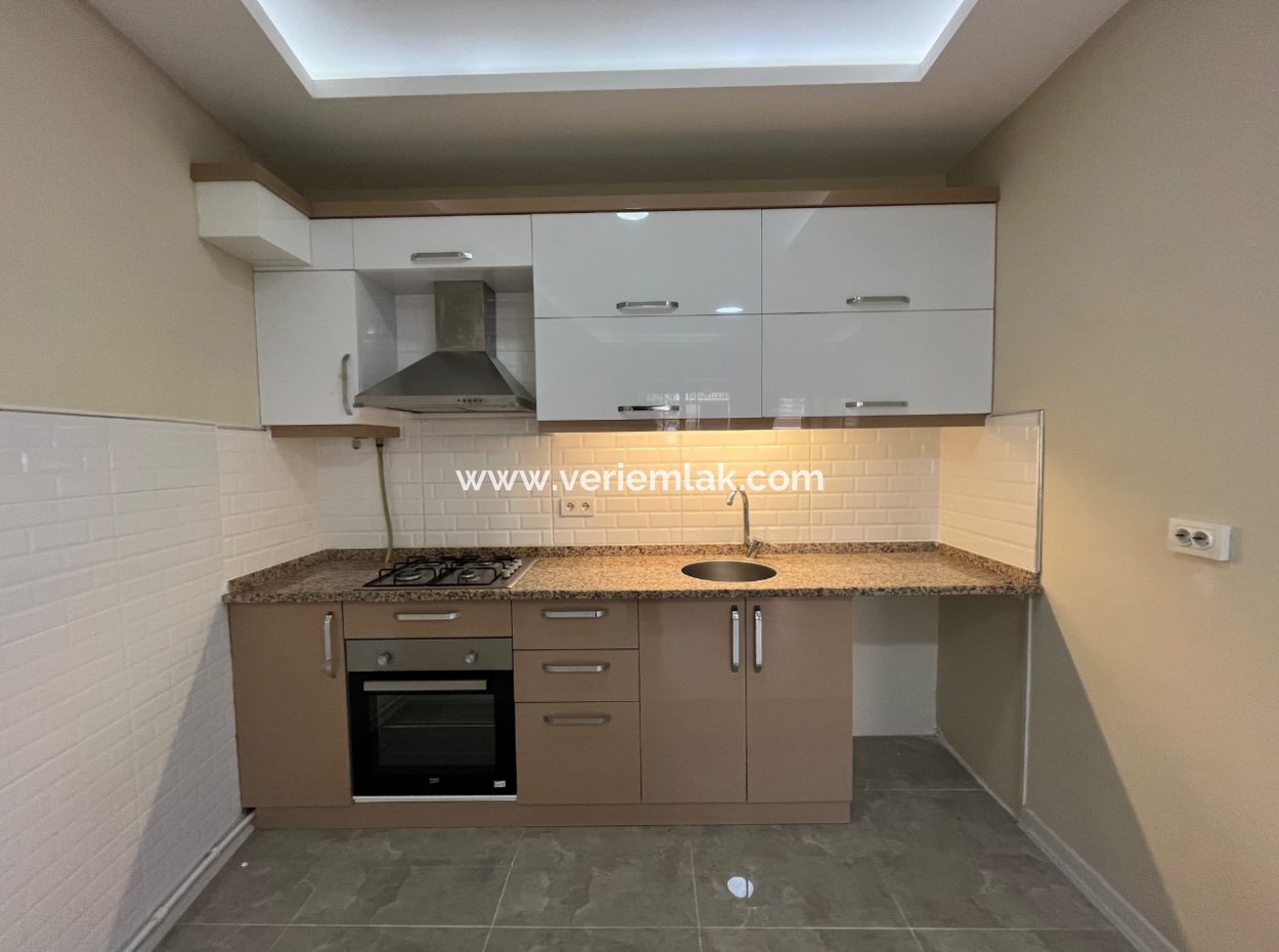 Seferihisar Adliye Yakınında Masrafsız Satılık 1+1 Daire