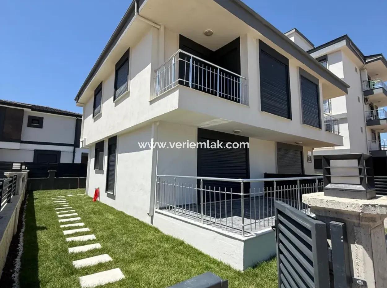 Seferihisar Camikebir’de Modern Ve Konforlu Villa