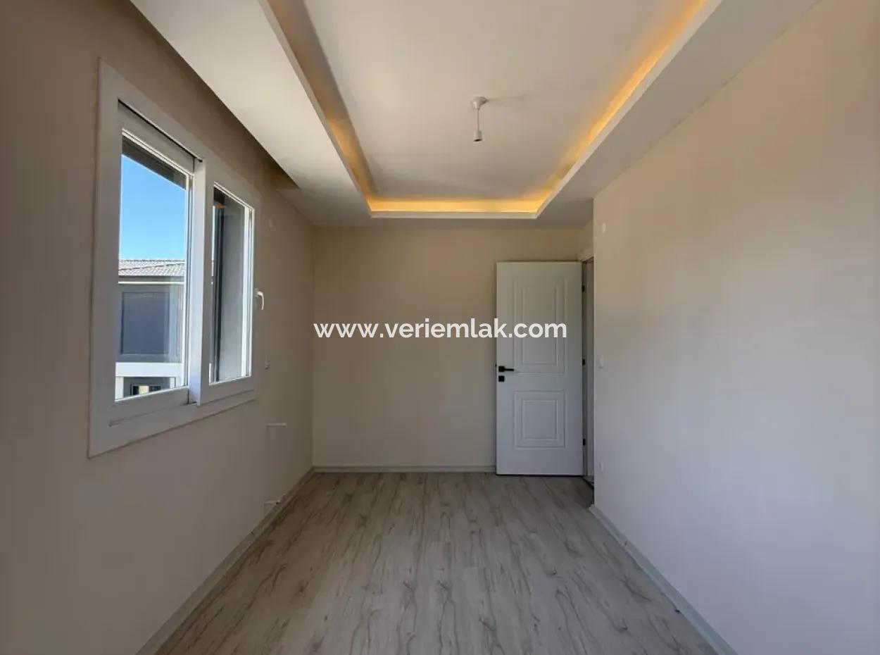 Seferihisar Camikebir’de Modern Ve Konforlu Villa