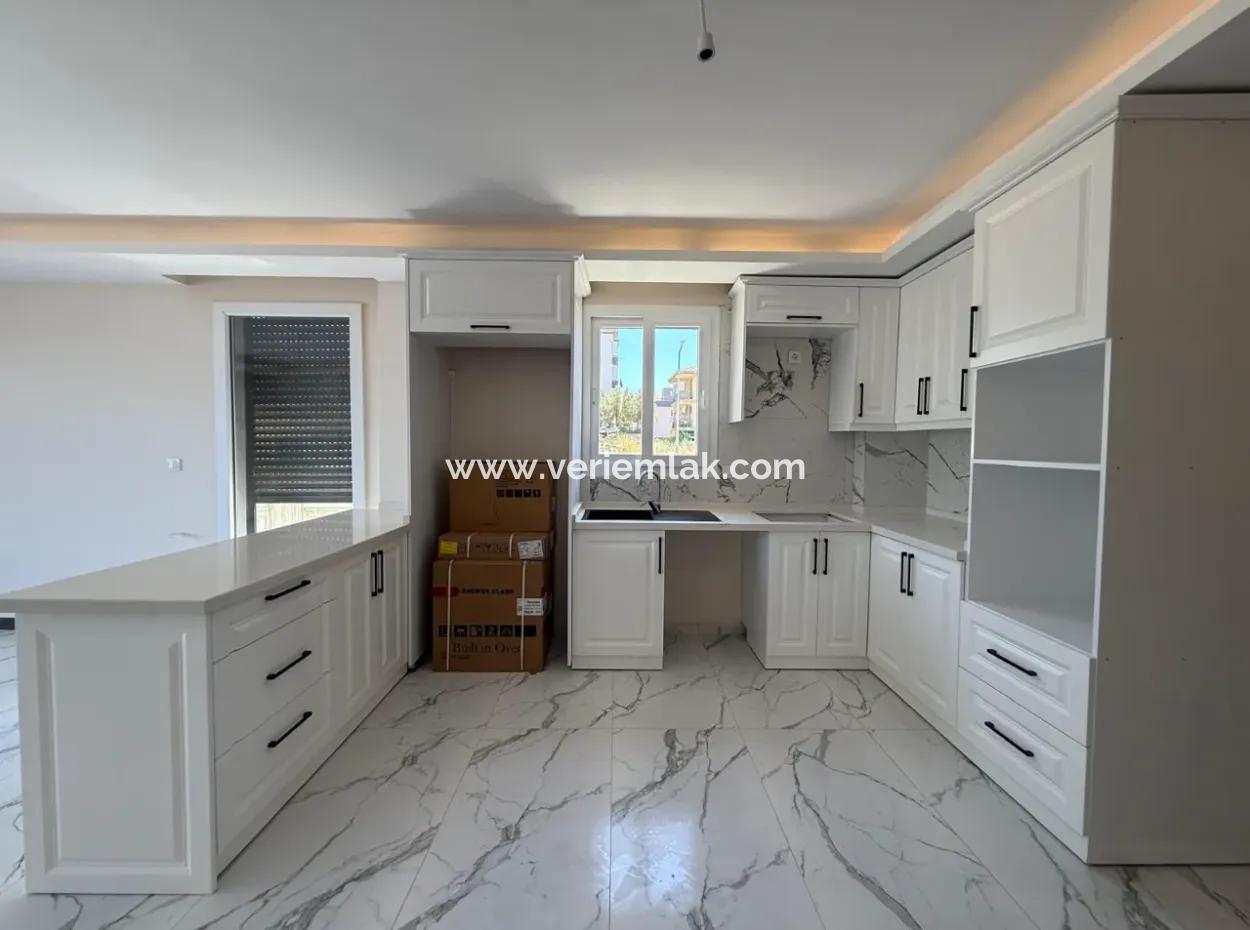 Seferihisar Camikebir’de Modern Ve Konforlu Villa