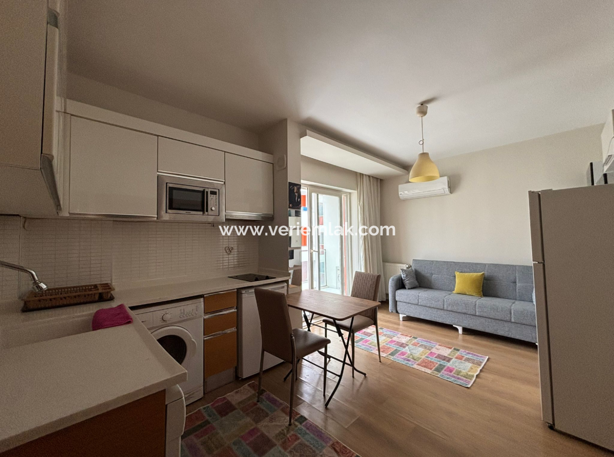 Bornova Myvia’da Havuzlu 7/24 Güvenlikli 1+1 Kiralık Eşyalı Daire!