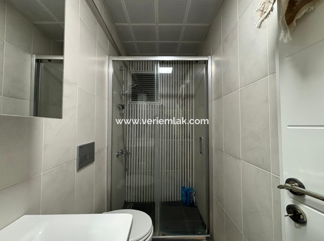 Buca Vita Loft’ta Havuz Manzaralı 2+1 2.Kat Eşyalı Kiralık Daire!