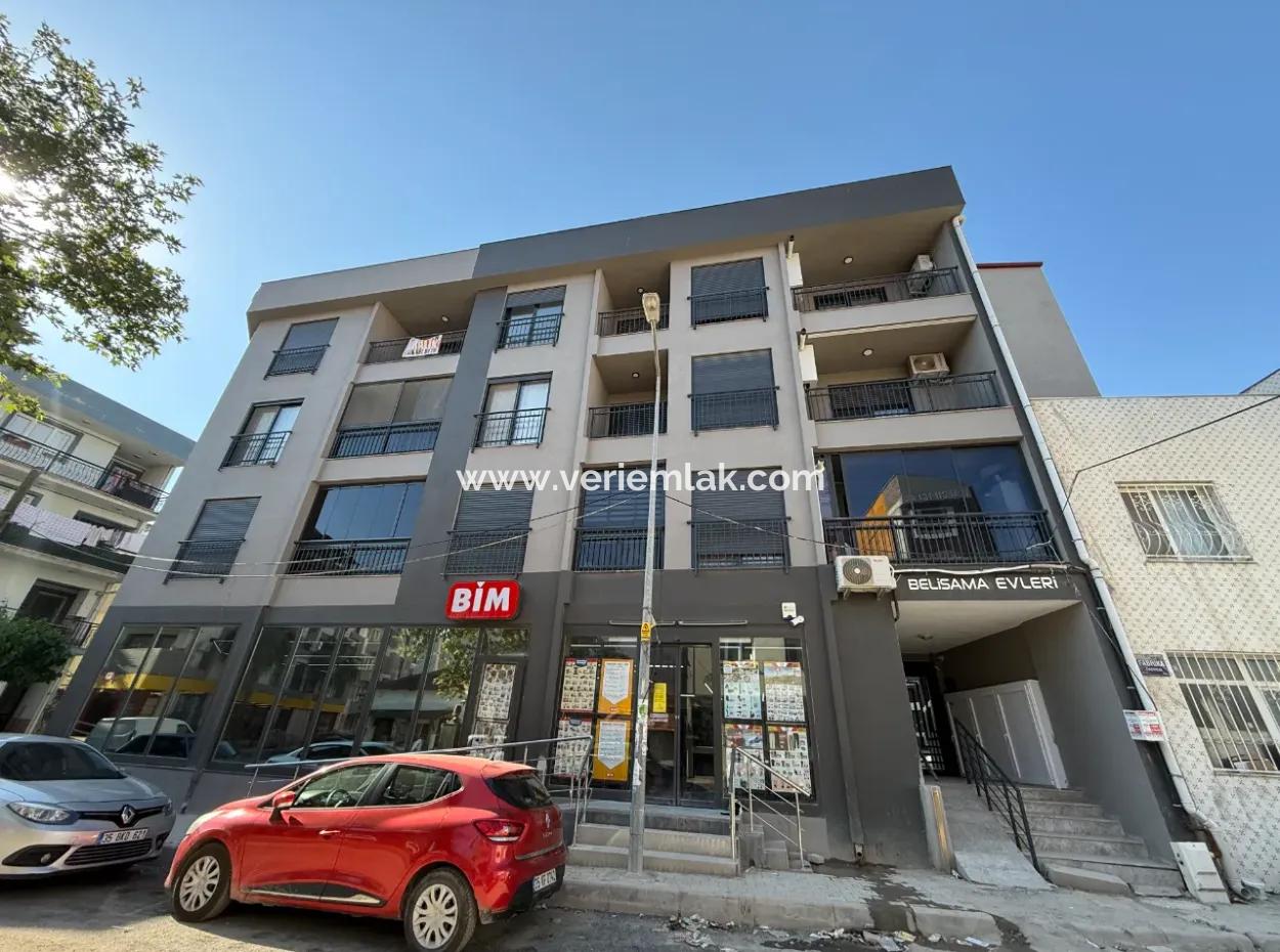 Seferihisar Şehir Merkezinde 90 M² Geniş Kullanımlı Sıfır 2+1 Ara Kat Daire