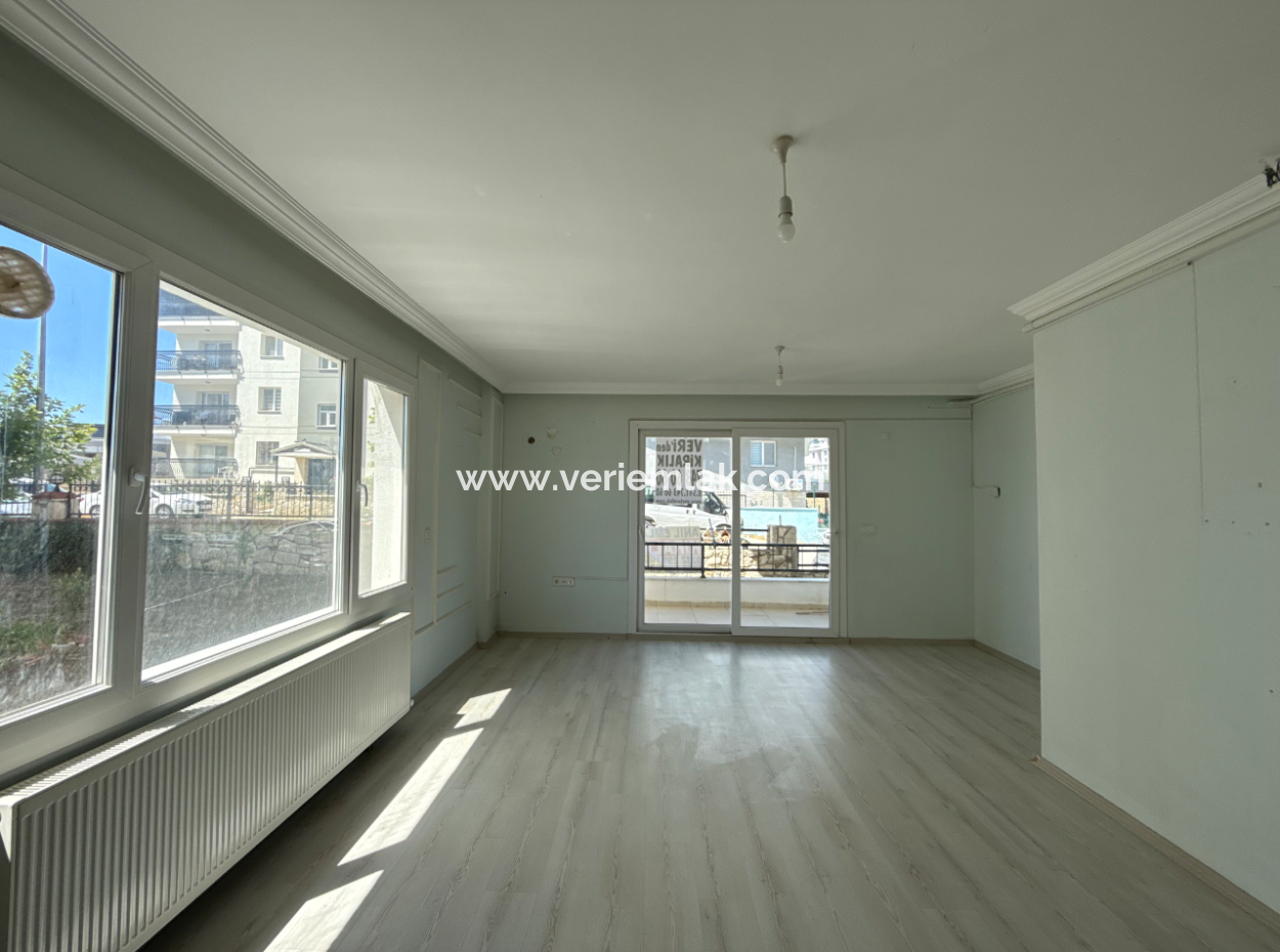 Seferihisar Çolak İbrahimbey' De 2+1 Ferah Ve Kullanışlı Kiralık Daire