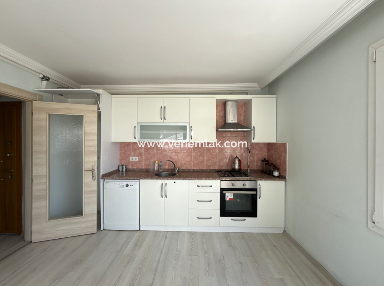 Seferihisar Çolak İbrahimbey' De 2+1 Ferah Ve Kullanışlı Kiralık Daire