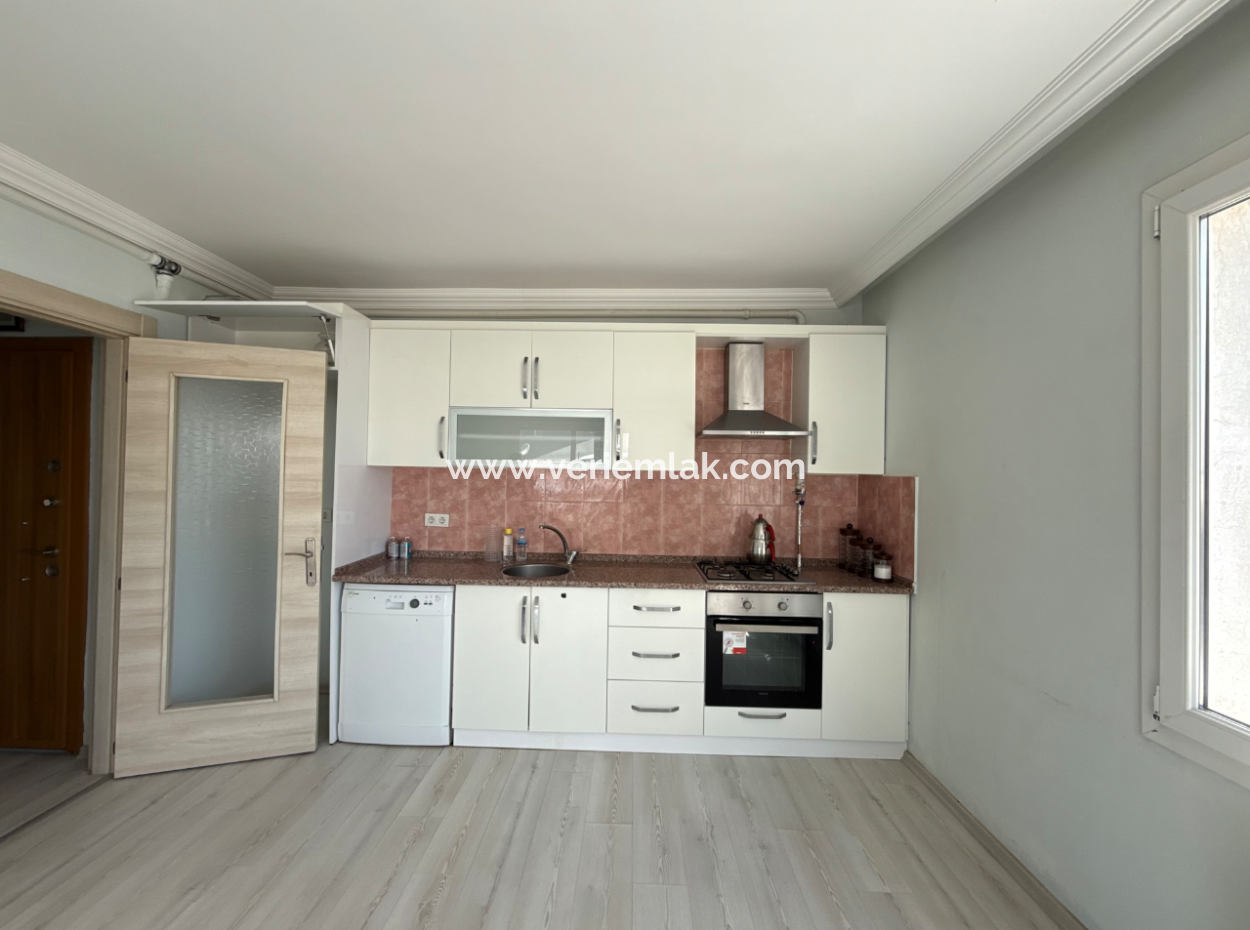 Seferihisar Çolak İbrahimbey' De 2+1 Ferah Ve Kullanışlı Kiralık Daire