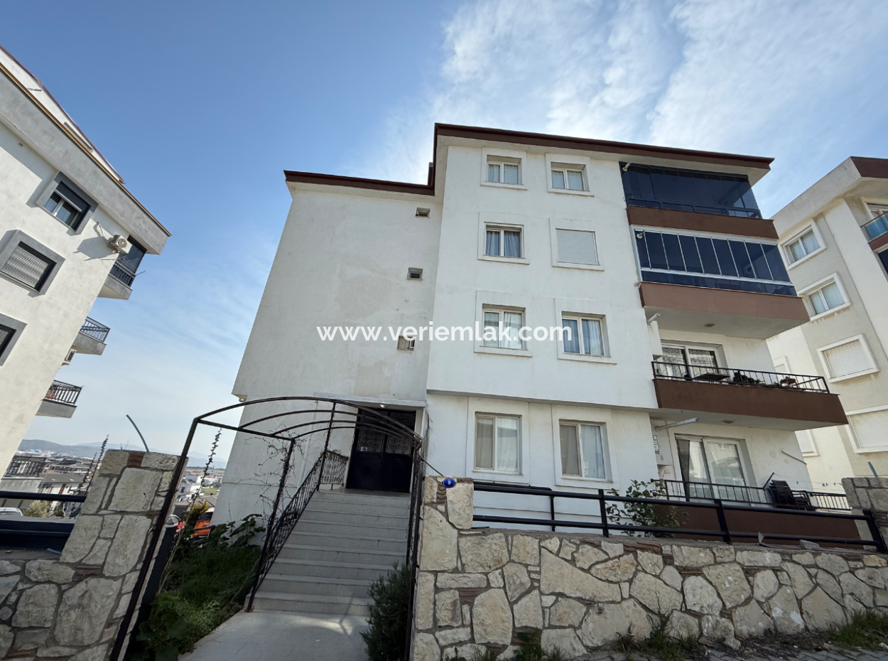 Seferihisar Çolak İbrahimbey' De 2+1 Ferah Ve Kullanışlı Kiralık Daire