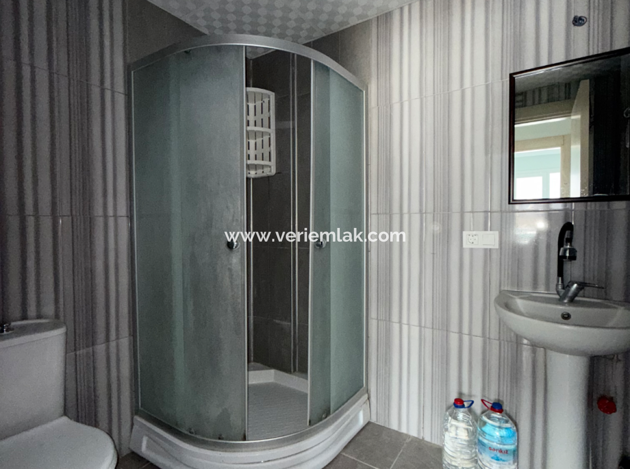 Seferihisar Çolak İbrahimbey' De 2+1 Ferah Ve Kullanışlı Kiralık Daire