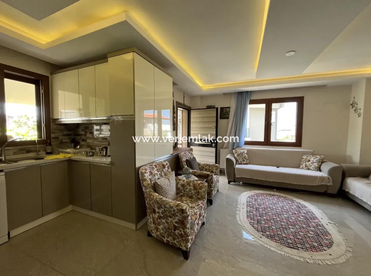 Seferihisar Akarca’da Denize Yakın, Müstakil Tadında Geniş Ve Keyifli Yaşam Alanı Sunan Villa