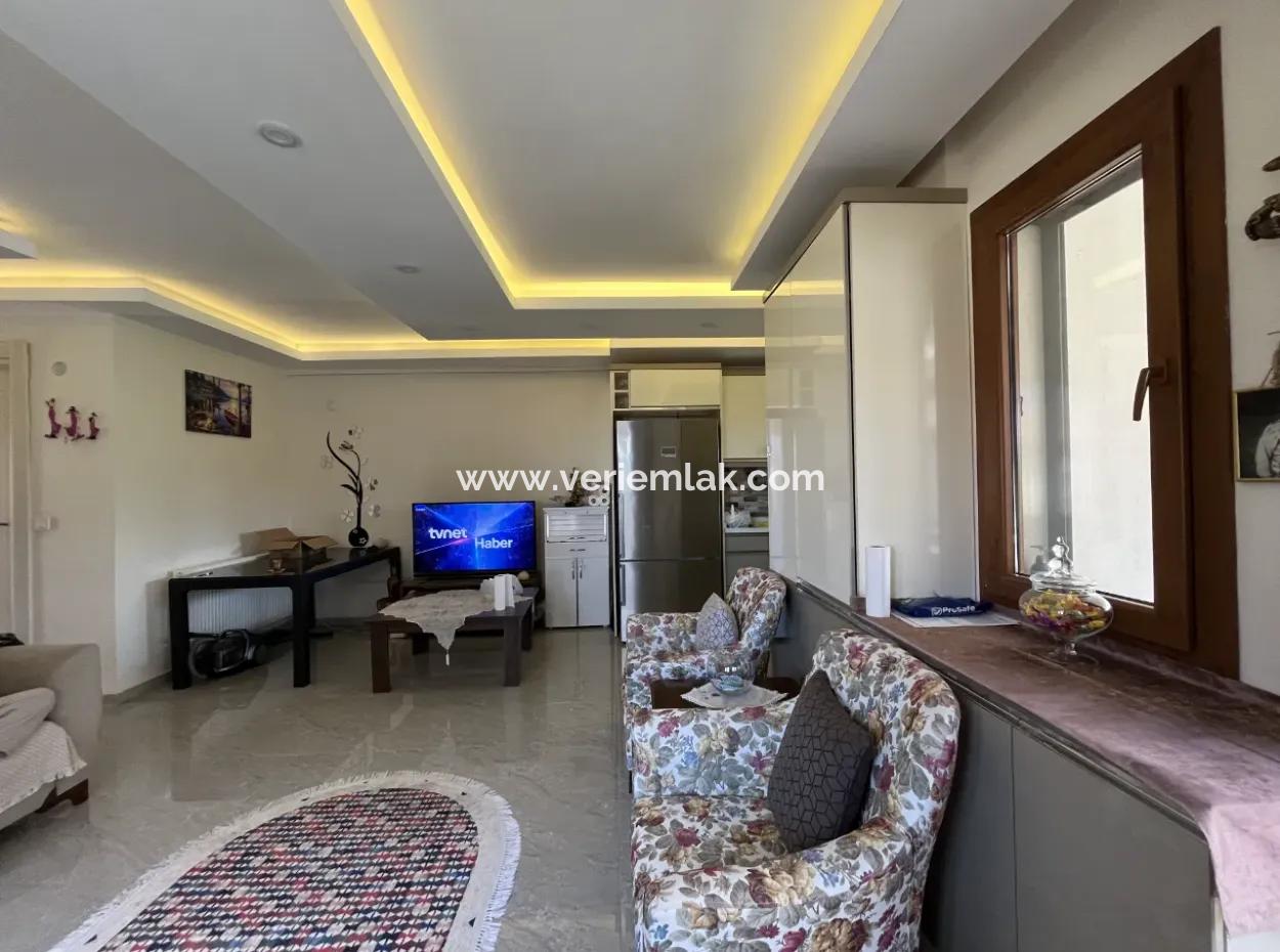 Seferihisar Akarca’da Denize Yakın, Müstakil Tadında Geniş Ve Keyifli Yaşam Alanı Sunan Villa