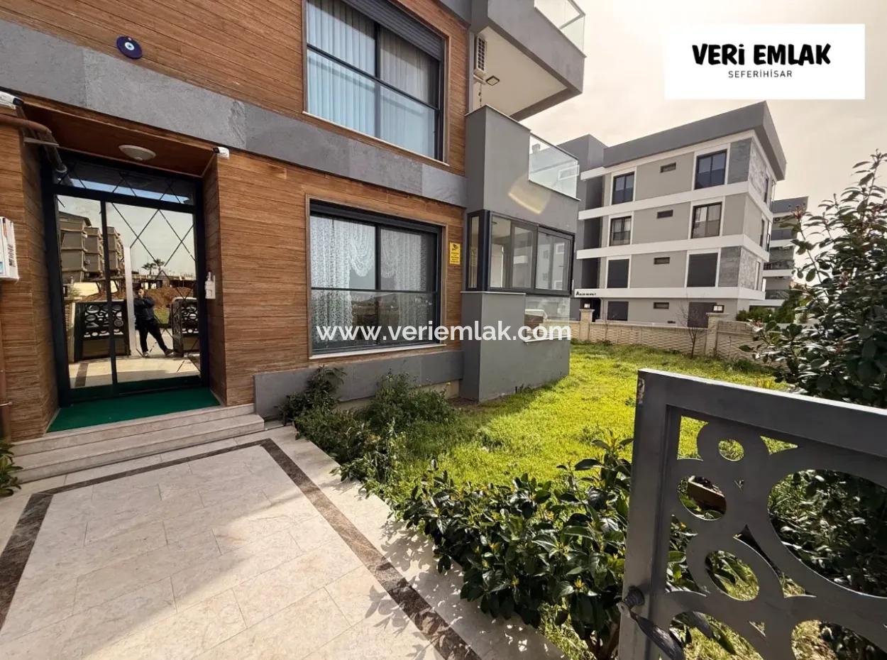 Camikebir Mahallesi'nde Ayrı Mutfaklı, Cam Balkonlu, Doğalgazlı Şık 2+1 Daire