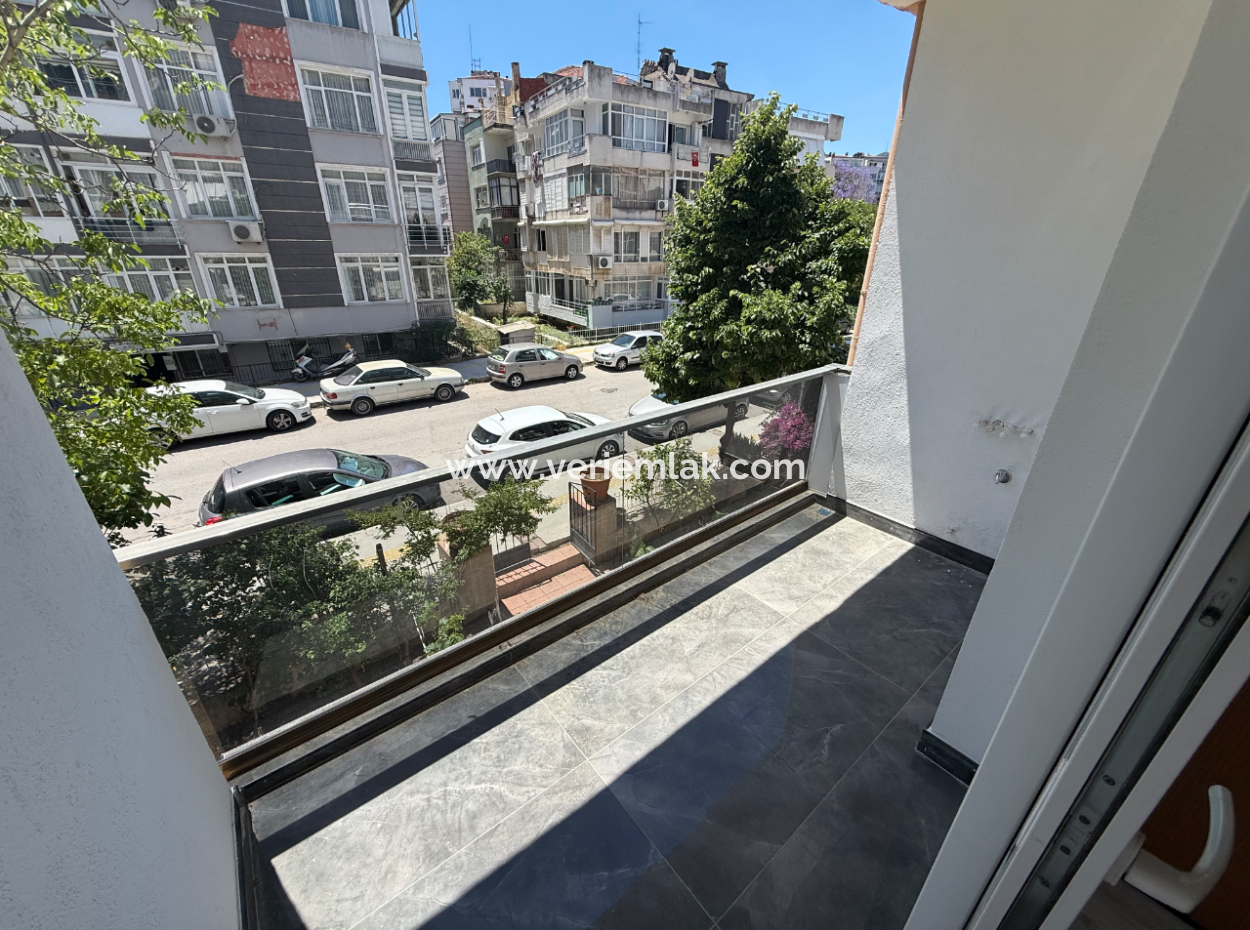 Güzelyalı'da Göztepe Stadı Yanında Otoparklı Full Tadilatlı Ara Kat