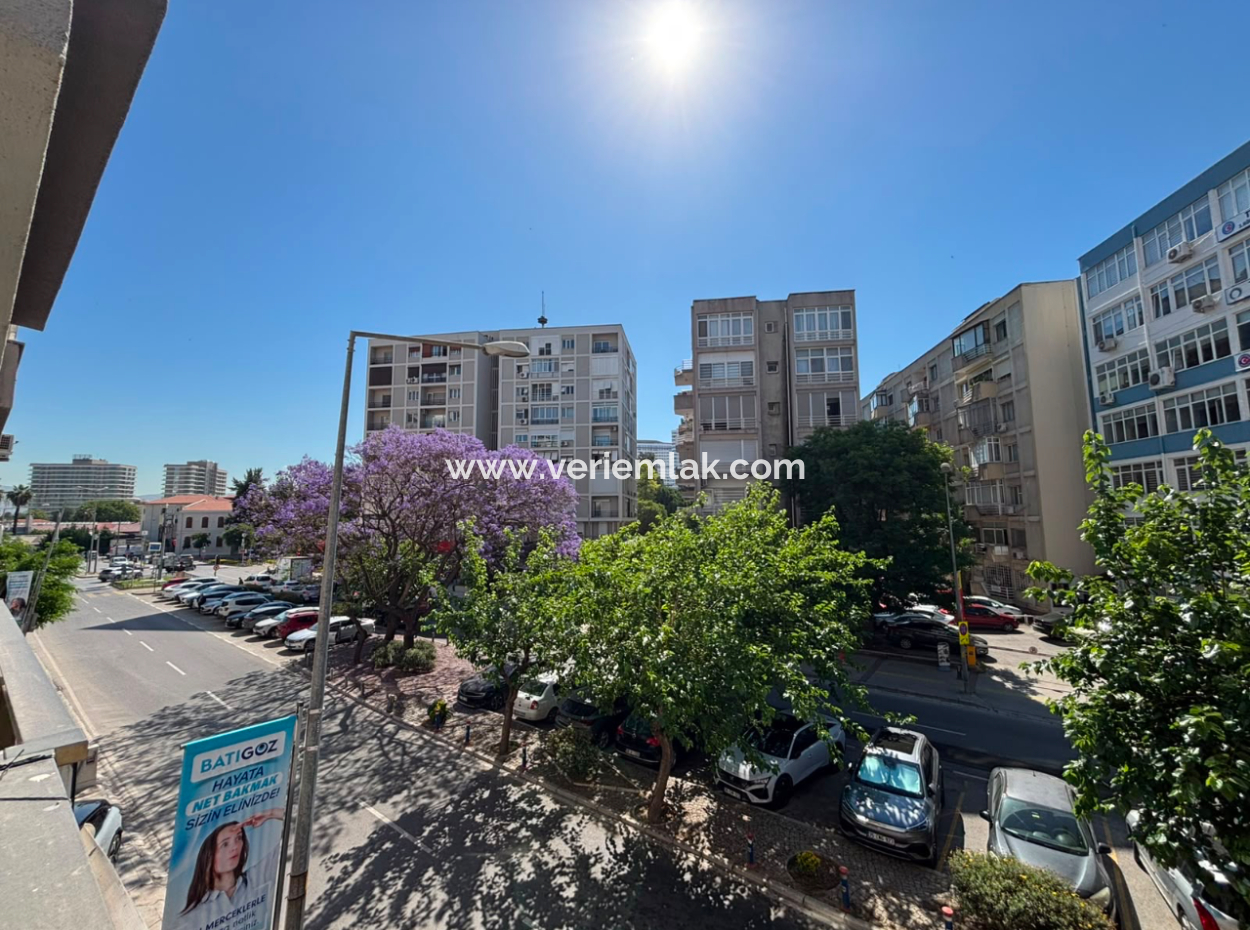 Alsancak Şair Eşref’te 1.Kat 3+1 Otoparklı Kiralık Mua/Ofis