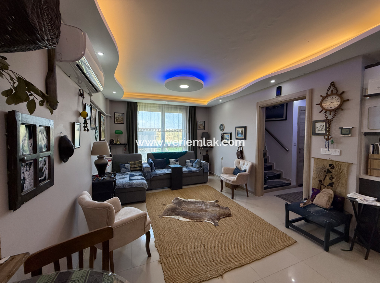 Seferihisar Akarca’da Konforlu Ve Keyifli Yaşam Alanı Sunan Villa