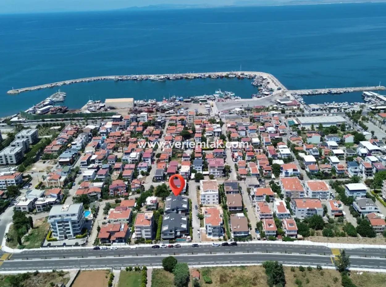 Saygın Stil Yalı'da Köşe Konumlu, Teraslı Ve Kış Bahçeli Özel Villa
