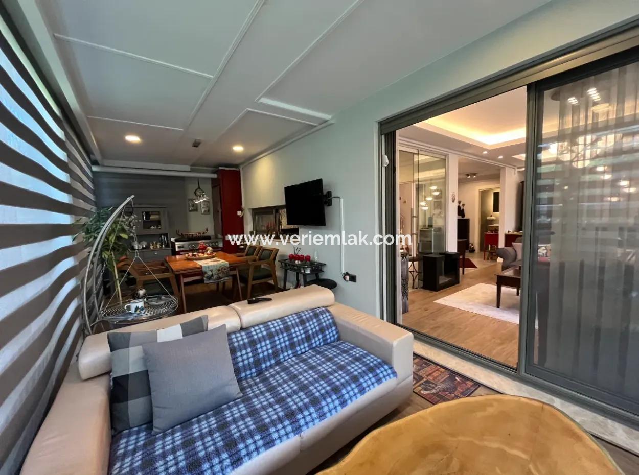 Saygın Stil Yalı'da Köşe Konumlu, Teraslı Ve Kış Bahçeli Özel Villa
