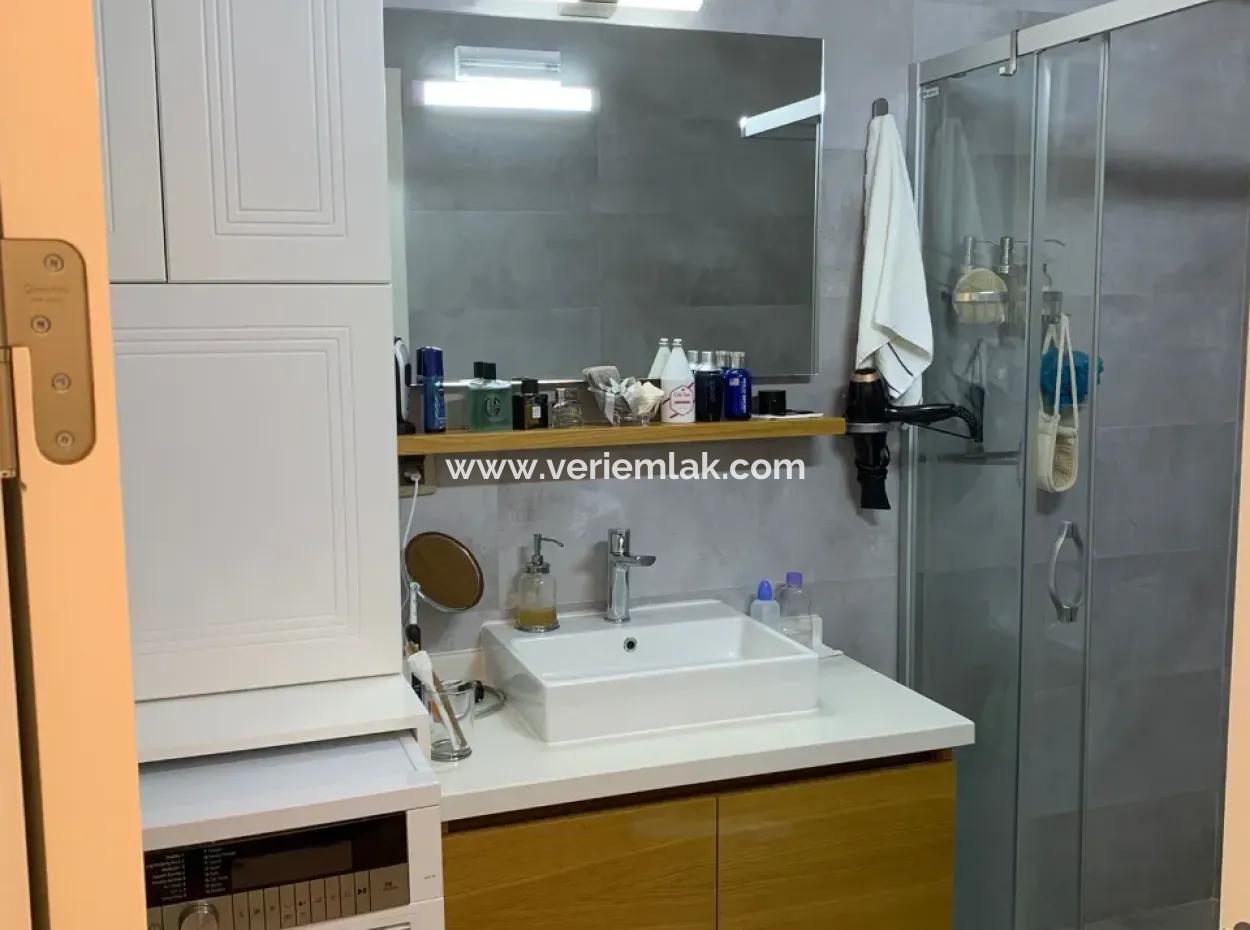 Saygın Stil Yalı'da Köşe Konumlu, Teraslı Ve Kış Bahçeli Özel Villa