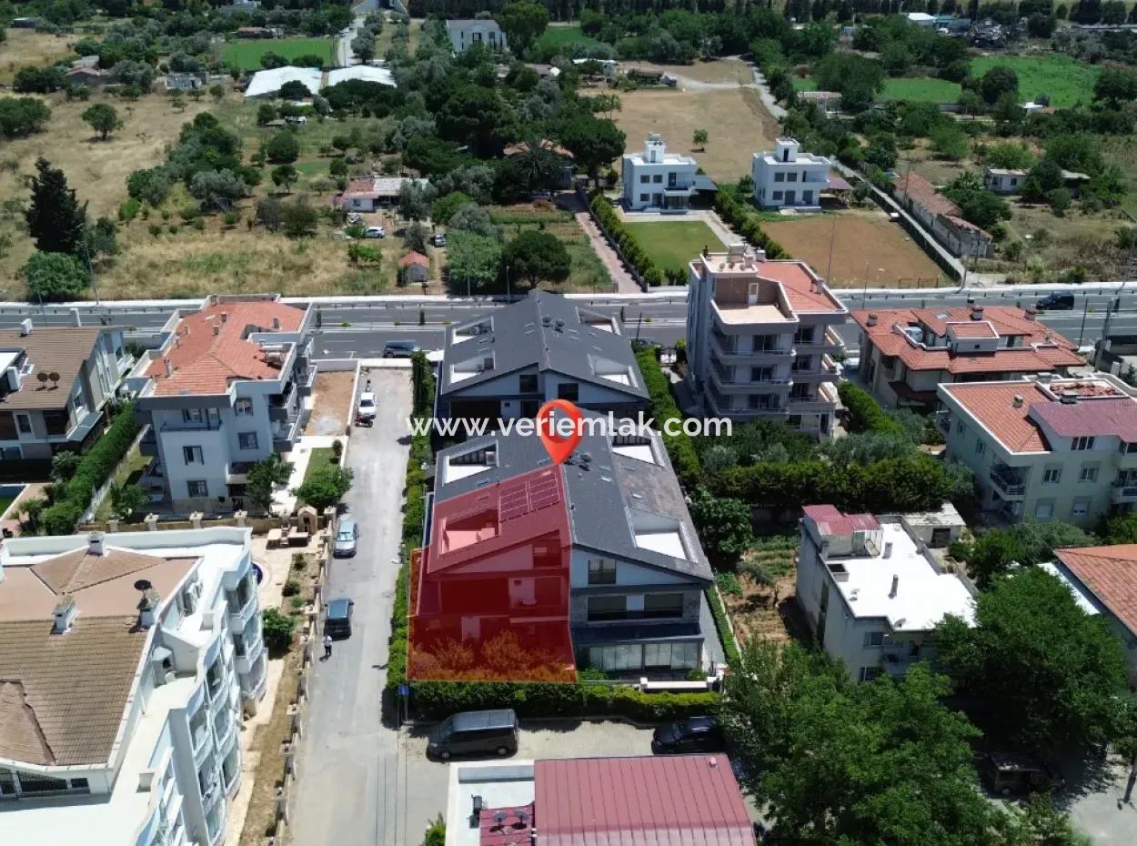 Saygın Stil Yalı'da Köşe Konumlu, Teraslı Ve Kış Bahçeli Özel Villa