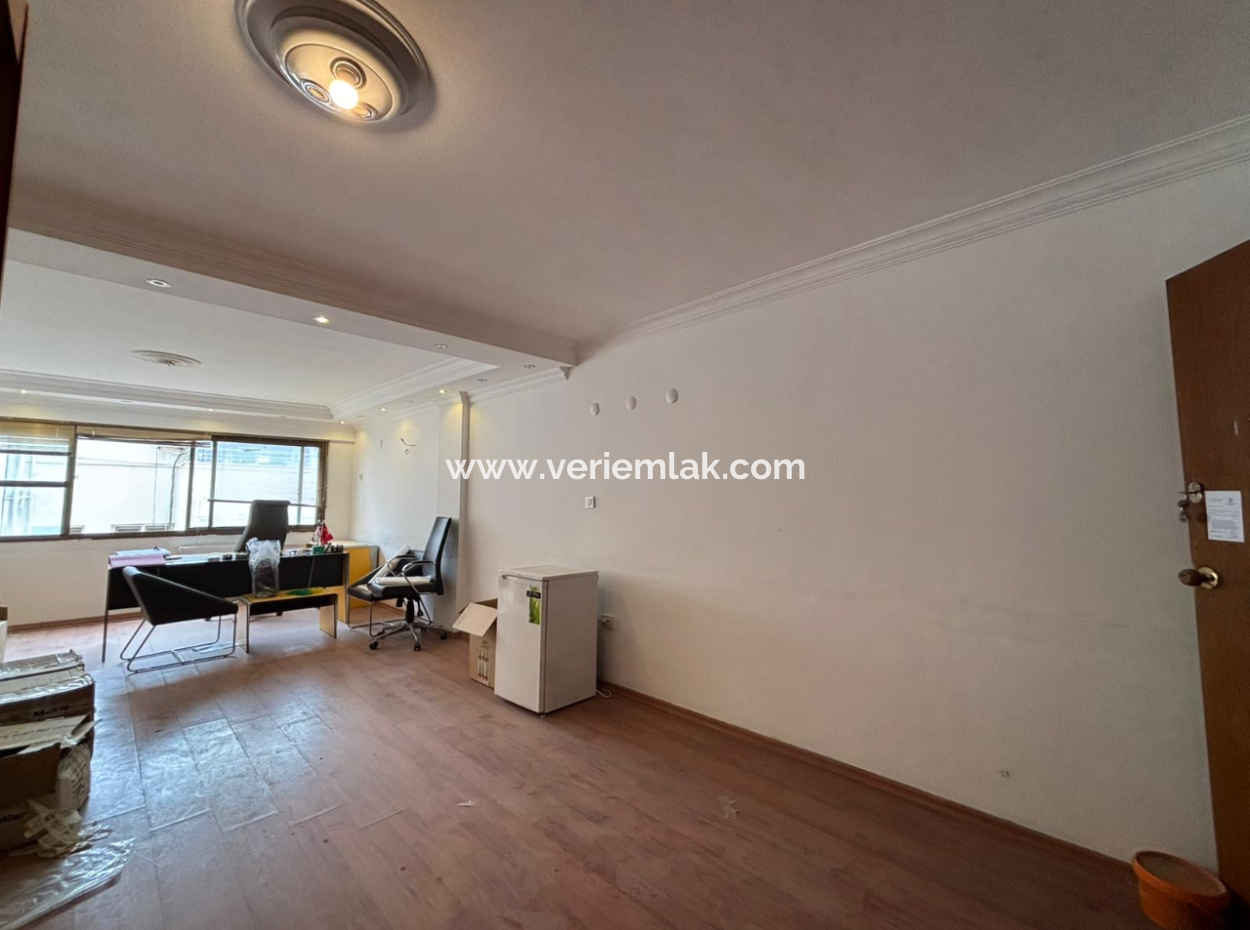 Alsancak Liman Ve Gar Yakını 30M2 Kiralık Ofis/Iş Yeri