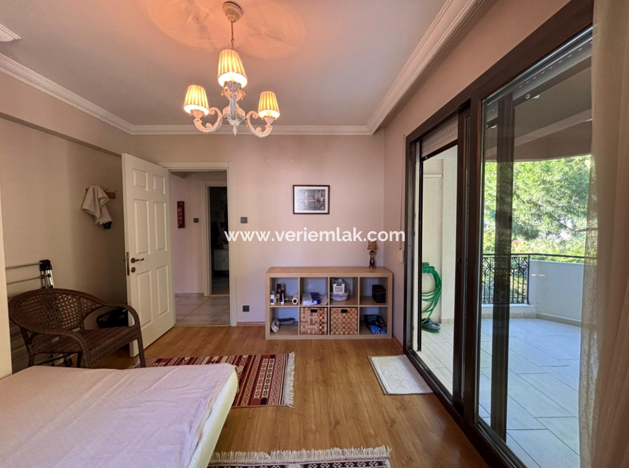 Çeşme Musalla Mahallesi’nde Kiralık Full Eşyalı Daire