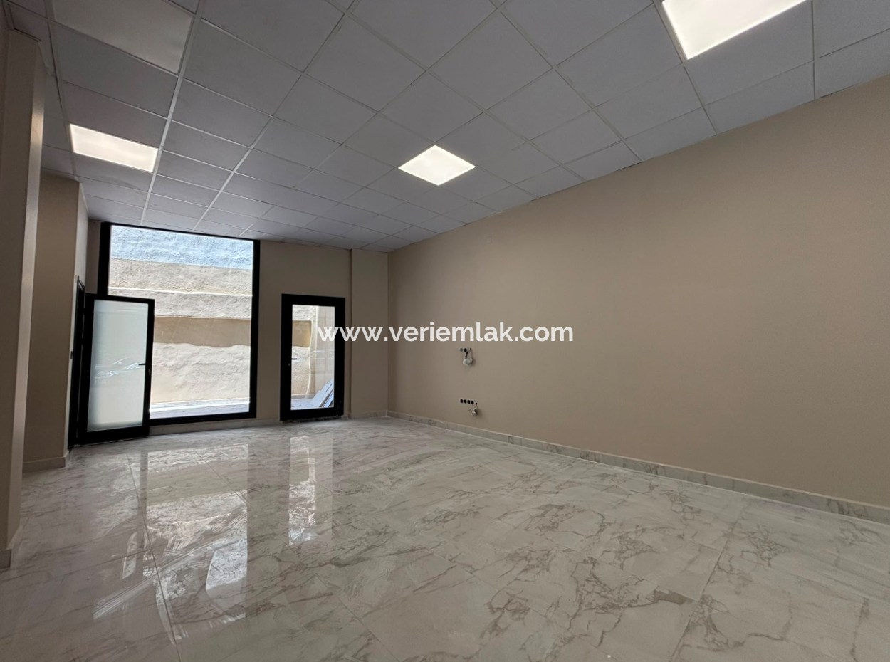 Alsancakswiss Otel Karşısında70M2 Net Wc’li Kiralık Masrafsız Dükkan