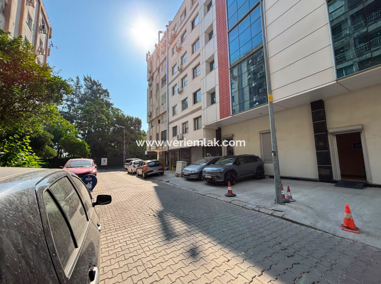 Alsancak Dünya Göz Hastanesi Yakını 2.Kat 1+1 50M2 Asansörlü Kiralık Daire