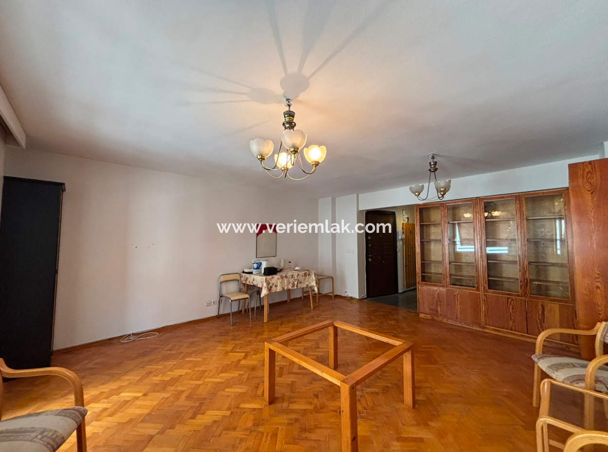 Alsancak Gündoğdu Meydanına Yakın 3+1 2.Kat 100M2 Kiralık Daire