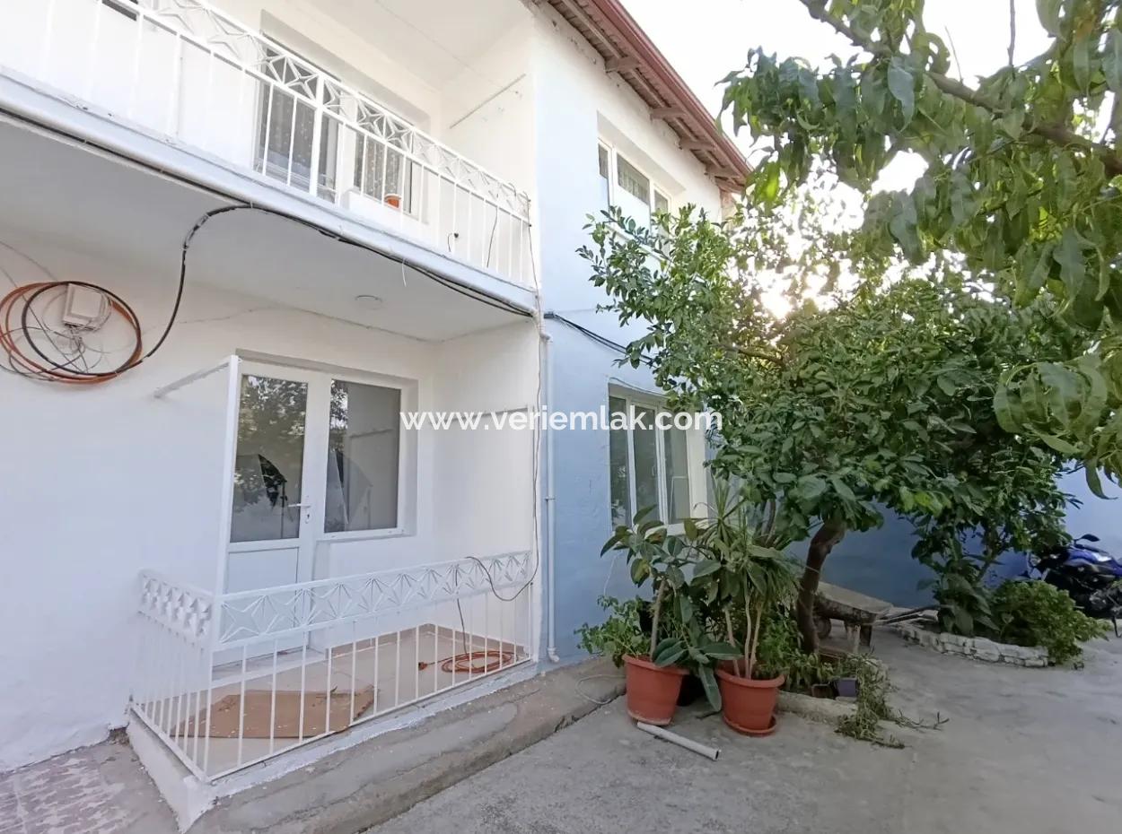 Sığacık'ın Kalbinde, Marina Ve Kale'ye Yürüme Mesafesinde 2+1 Kiralık Daire!