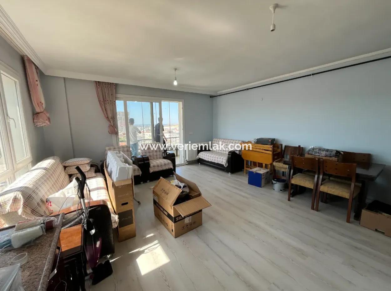 Seferihisar Çolak İbrahim Bey Mahallesi'nde Kiralık 2+1 Daire – Konforlu Ve Merkezi Yaşam!