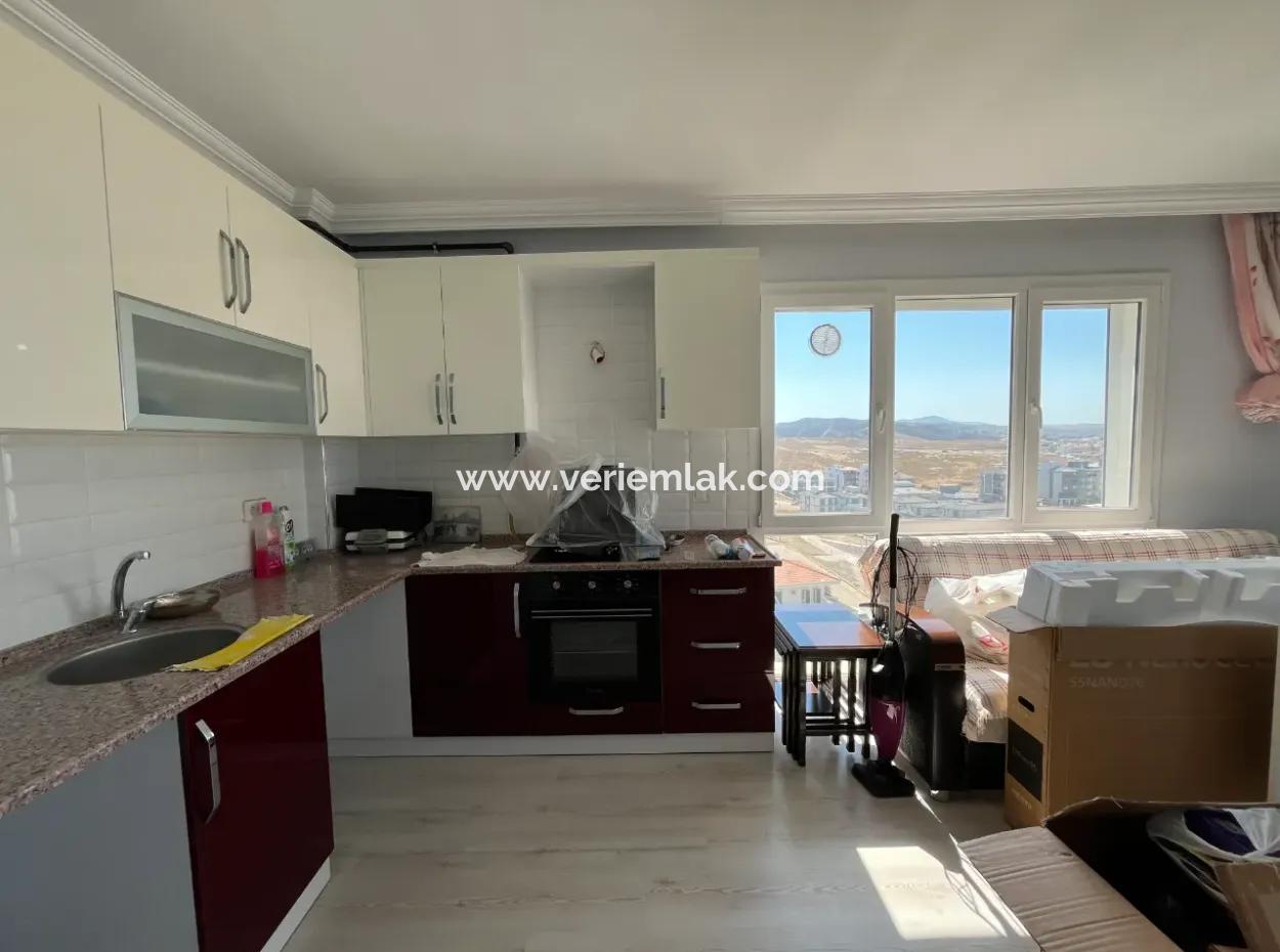 Seferihisar Çolak İbrahim Bey Mahallesi'nde Kiralık 2+1 Daire – Konforlu Ve Merkezi Yaşam!