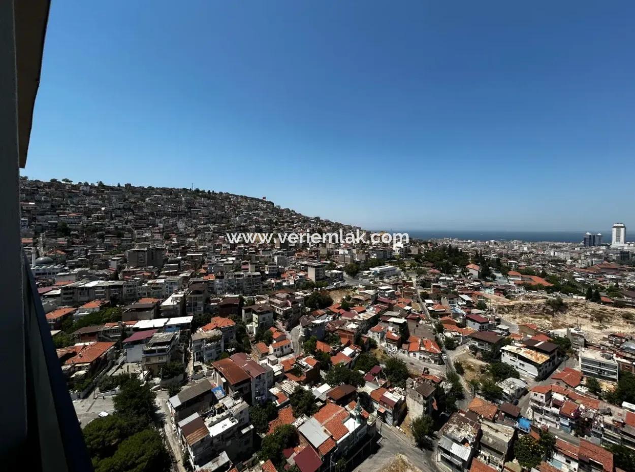 İzka Merkez Yaşam Konak’ta 25 Kat Panoramik Manzaralı Lüks 2+1