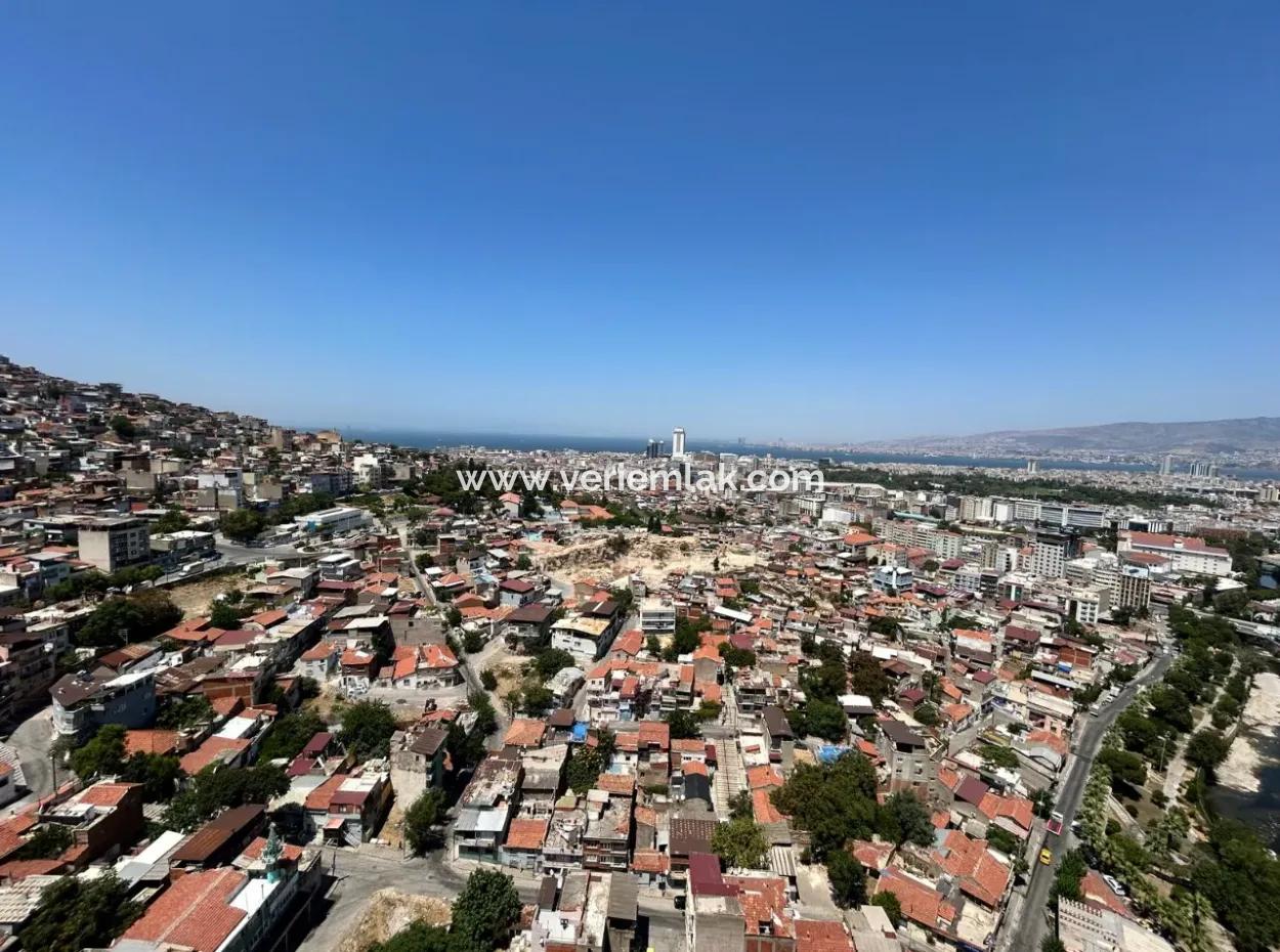 İzka Merkez Yaşam Konak’ta 25 Kat Panoramik Manzaralı Lüks 2+1 Daire