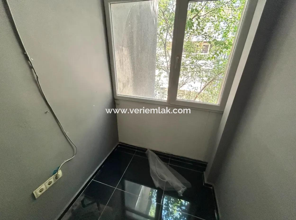 Alsancak Devlet Hastanesi Yakınında Kiralık 3+1 Daire