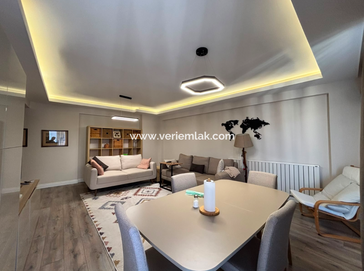 Karşıyaka  Demirköprüde 3+1 Lüks Eşyalı Otoparklı Kiralık Daire!