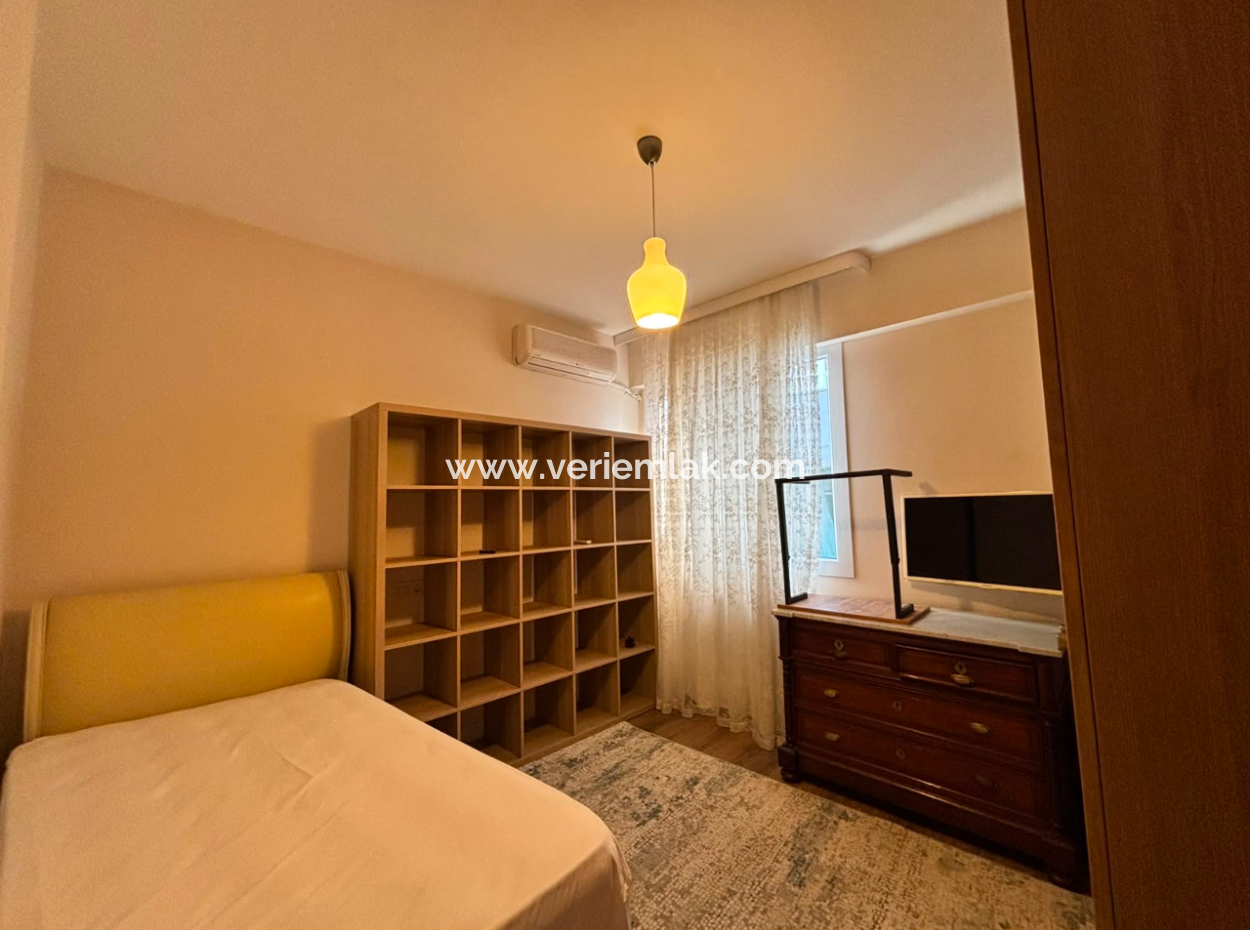 Karşıyaka  Demirköprüde 3+1 Lüks Eşyalı Otoparklı Kiralık Daire!