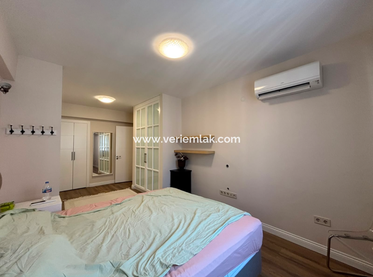 Karşıyaka  Demirköprüde 3+1 Lüks Eşyalı Otoparklı Kiralık Daire!