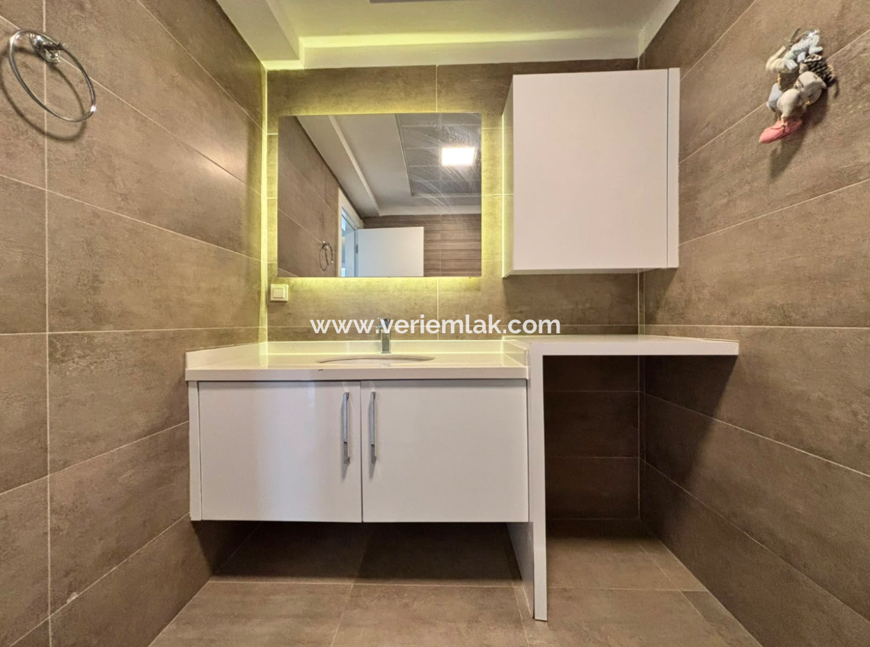 Buca Dasif Konsept Köşe 13.Kat 3+1 Ebeveyn Banyolu Kiralık Daire!