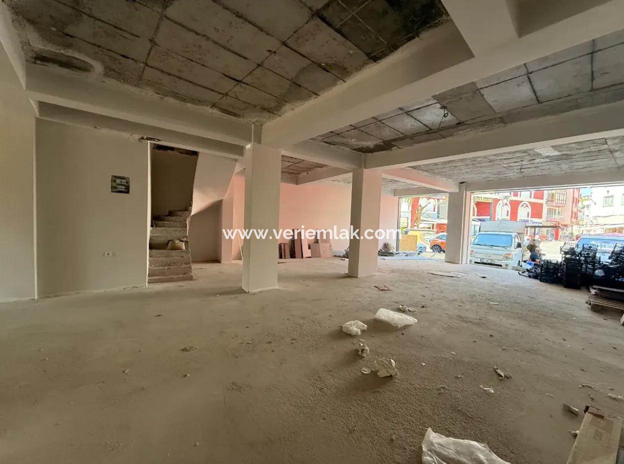 Seferihisar Çarşı Merkezinde Prestijli Konumda 500 M² Dubleks Ticari Alan