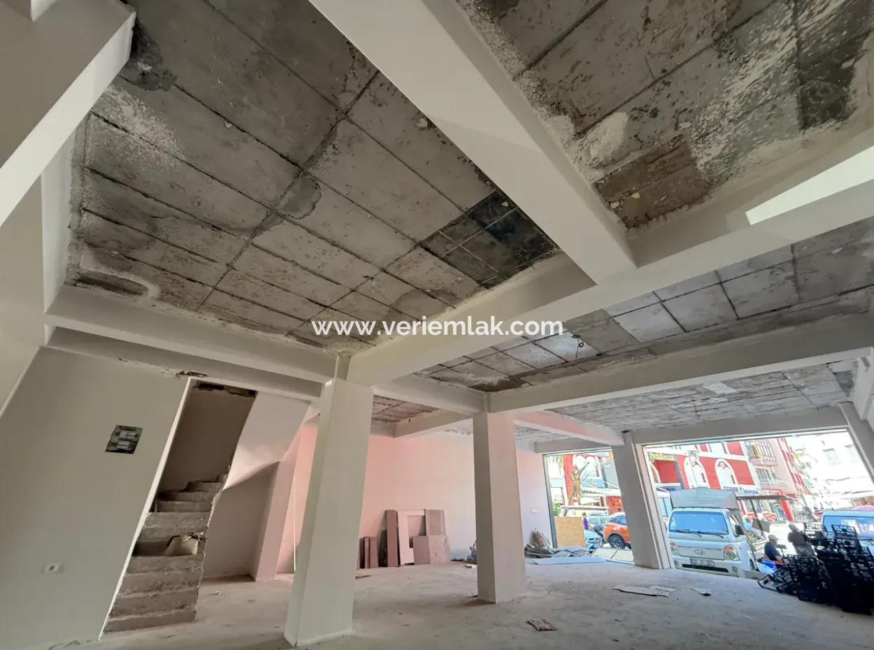 Seferihisar Çarşı Merkezinde Prestijli Konumda 500 M² Dubleks Ticari Alan