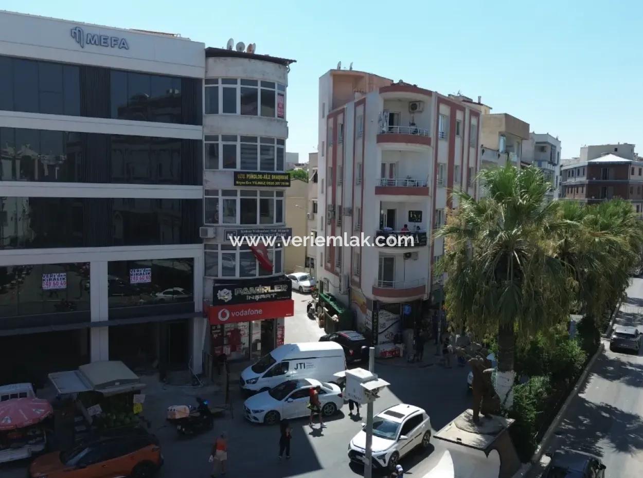 Seferihisar Çarşı Merkezinde Prestijli Konumda 500 M² Dubleks Ticari Alan