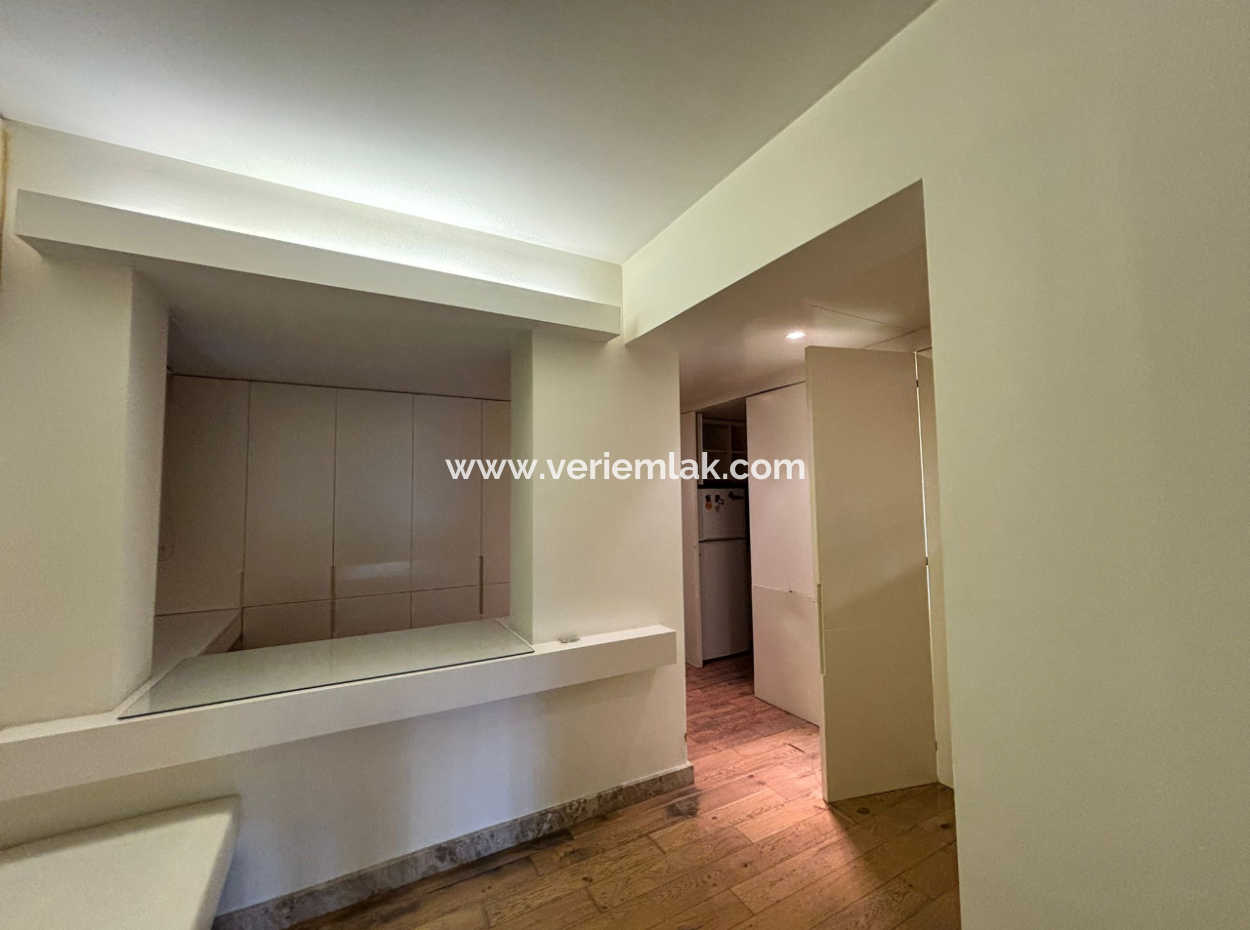 Alsancak Libasın Sokağında 1+1 70M2  Panjurlu Konsept Kiralık Daire